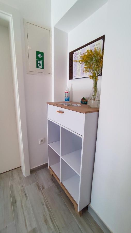 Apartmani Bodo Дрвеник Екстериор снимка
